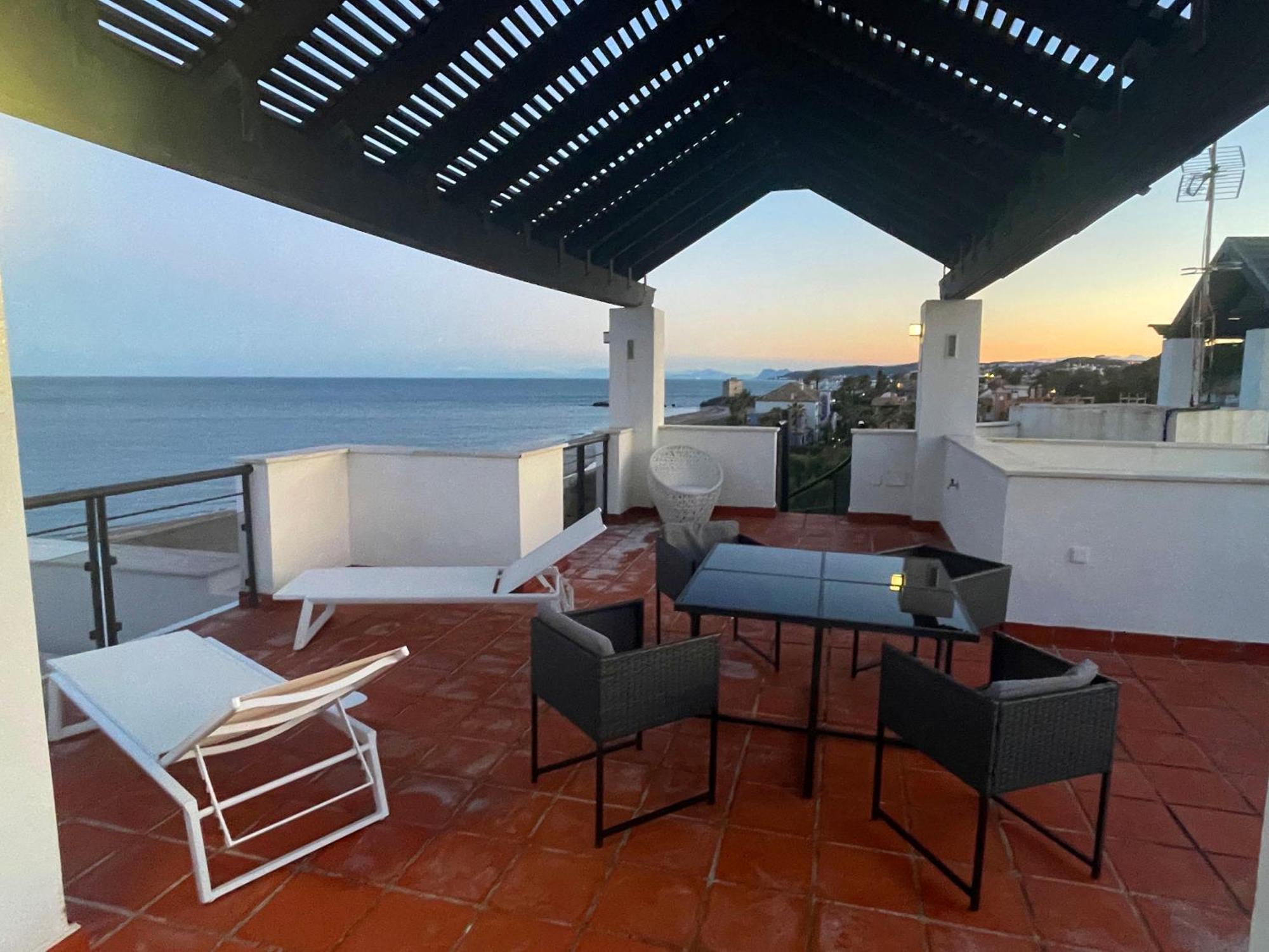 Exclusive Luxury Frontline Penthouse Del Mar - Estepona Casares